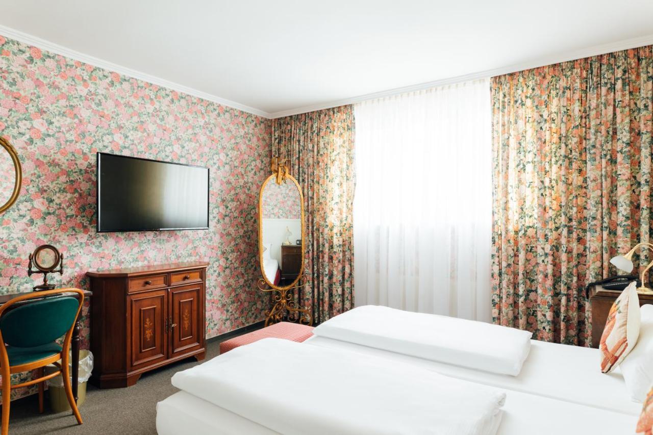 Das Kleine Hotel In Ruhiger Stadtlage Вісбаден Екстер'єр фото
