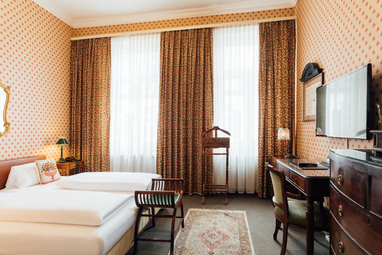 Das Kleine Hotel In Ruhiger Stadtlage Вісбаден Екстер'єр фото