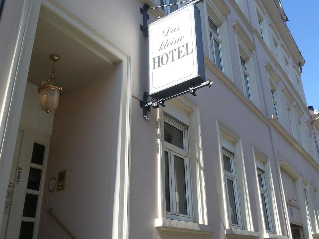 Das Kleine Hotel In Ruhiger Stadtlage Вісбаден Екстер'єр фото